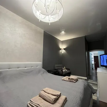 Kingsize Bed Self Check In & Smart Tv And Parking Riga
