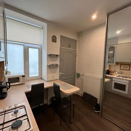 Kingsize Bed Self Check In & Smart Tv And Parking Apartment Riga