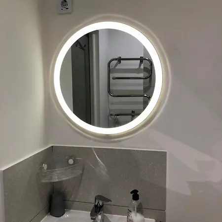 דירה Kingsize Bed Self Check In & Smart Tv And Free Parking *