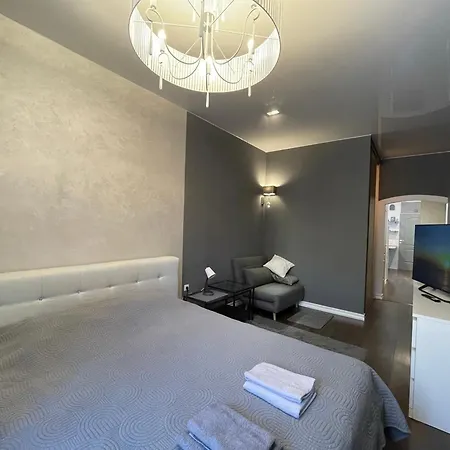 Apartment Kingsize Bed Self Check In & Smart Tv And Free Parking Riga