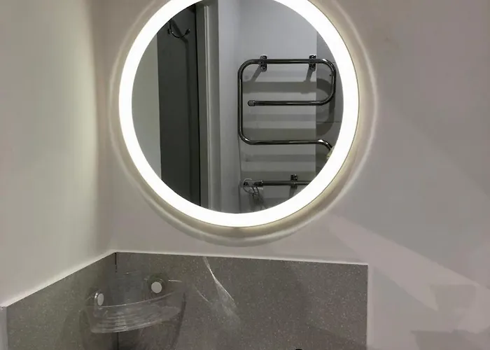 Apartment Kingsize Bed Self Check In & Smart Tv And Free Parking *